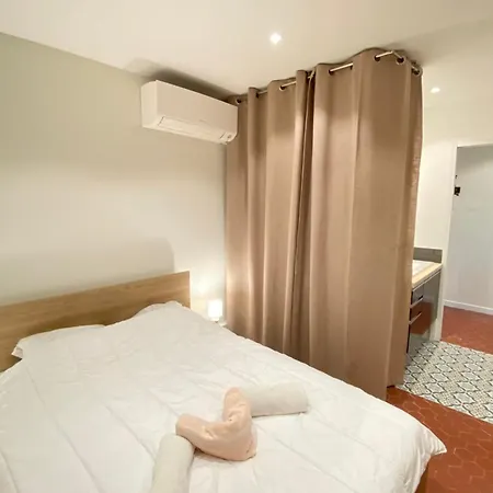 06Cf Beautiful Renovated Apartment In Old Antibes Exterior photo