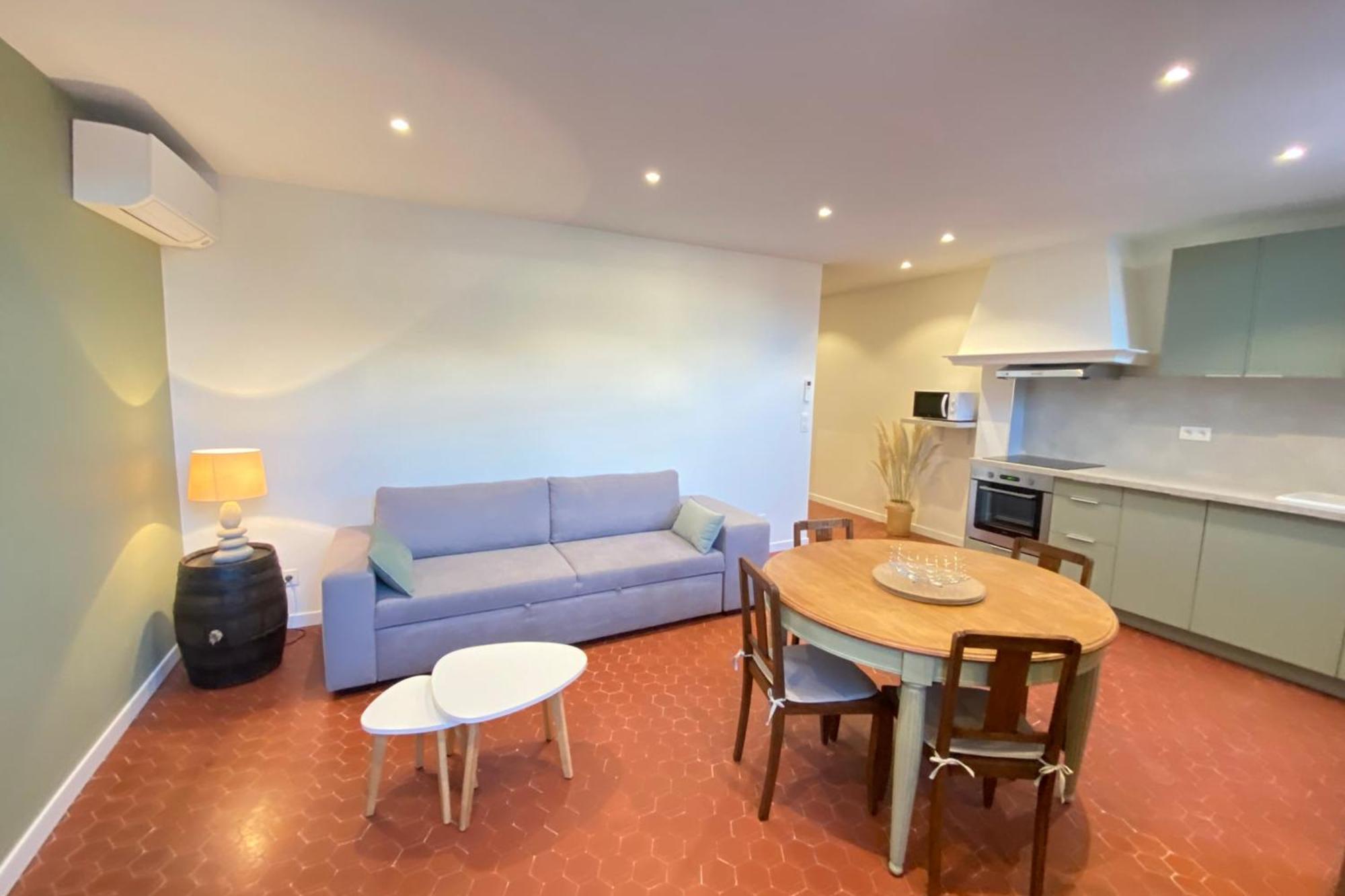 Apartment 06cf Beautiful Renovated In Old
