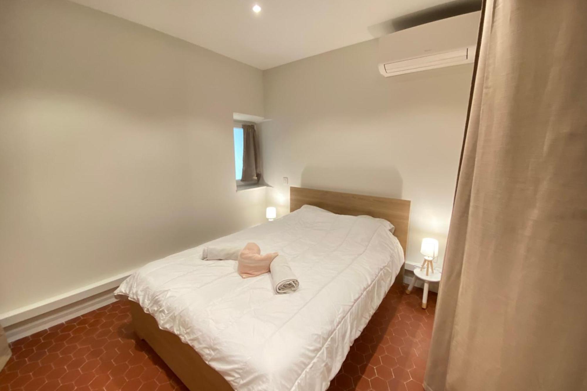 06cf Beautiful Renovated In Old *